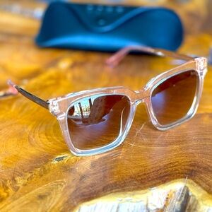 Diff Eyewear Bella glasses special edition by H.E.R.